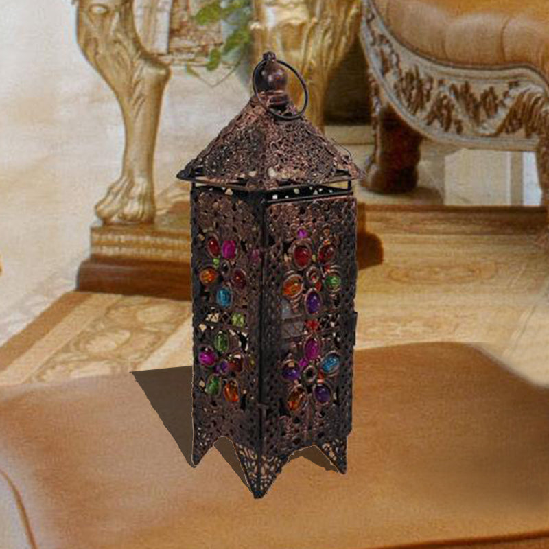 Zafira – eklektisk metal natlampe med Boho charme