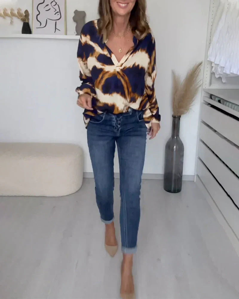 Elena - Elegant damebluse med V-udskæring og lange ærmer
