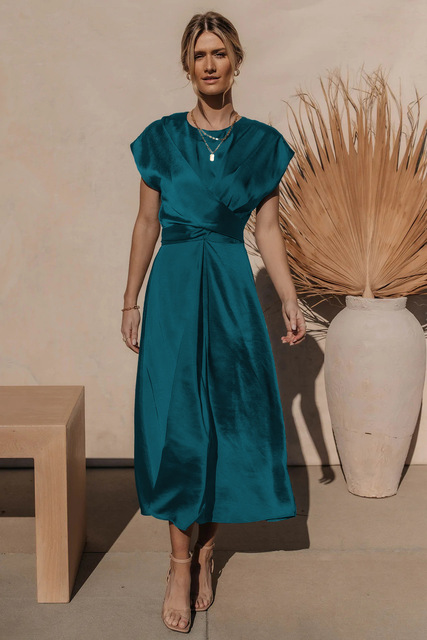 Athena - Elegant Crossover Satin Kjole