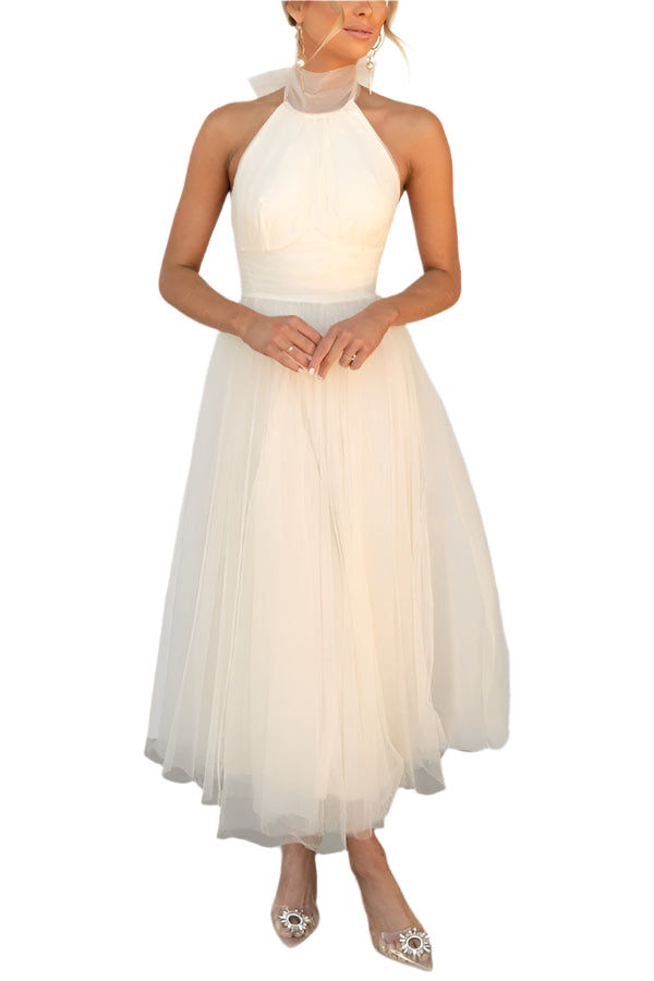 Lianna – Elegant midikjole med halterhals