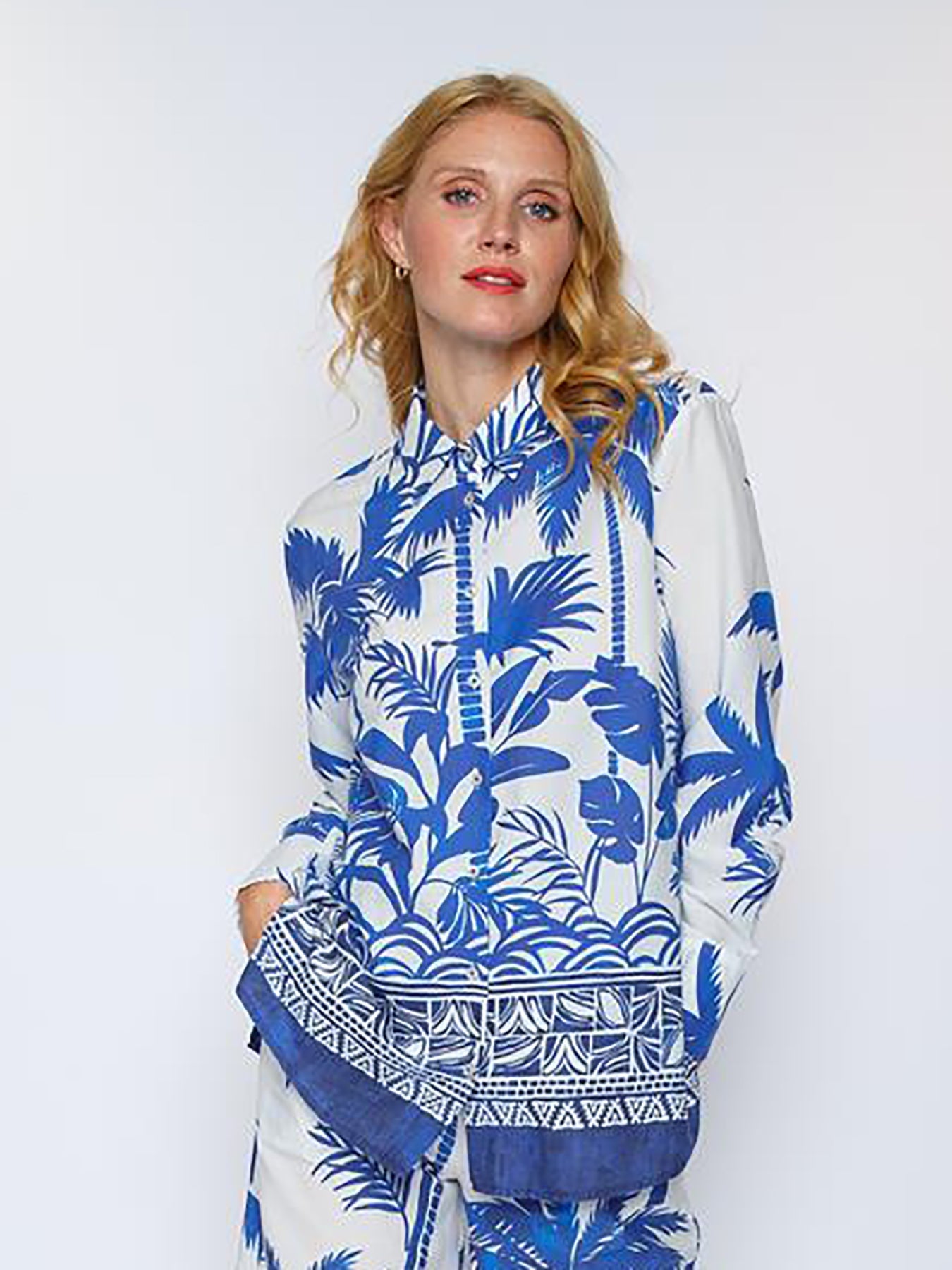 Pernille - Hawaii-blå langærmet top