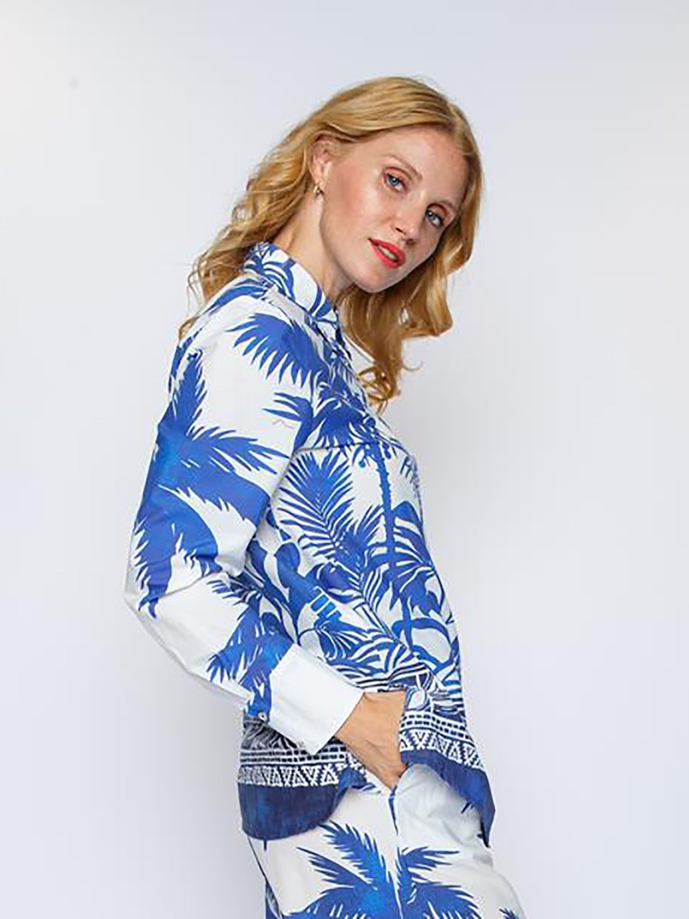 Pernille - Hawaii-blå langærmet top