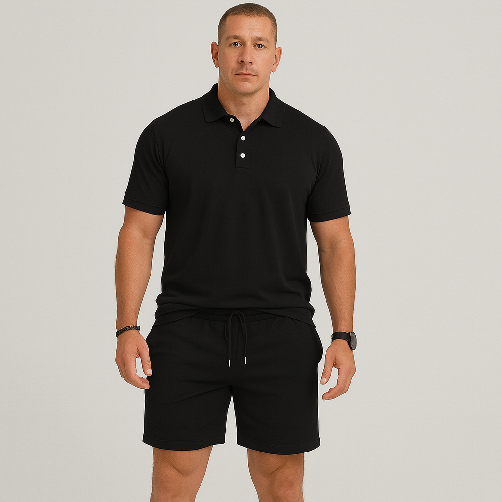 Herre sommer casual sæt – Let top med golfkrave og ensfarvede shorts med lommer