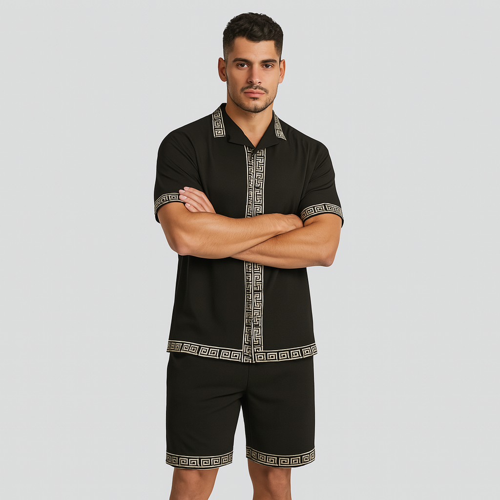 Afslappet sommeroutfit til mænd – skjorte med reverskrave og shorts med elastisk talje