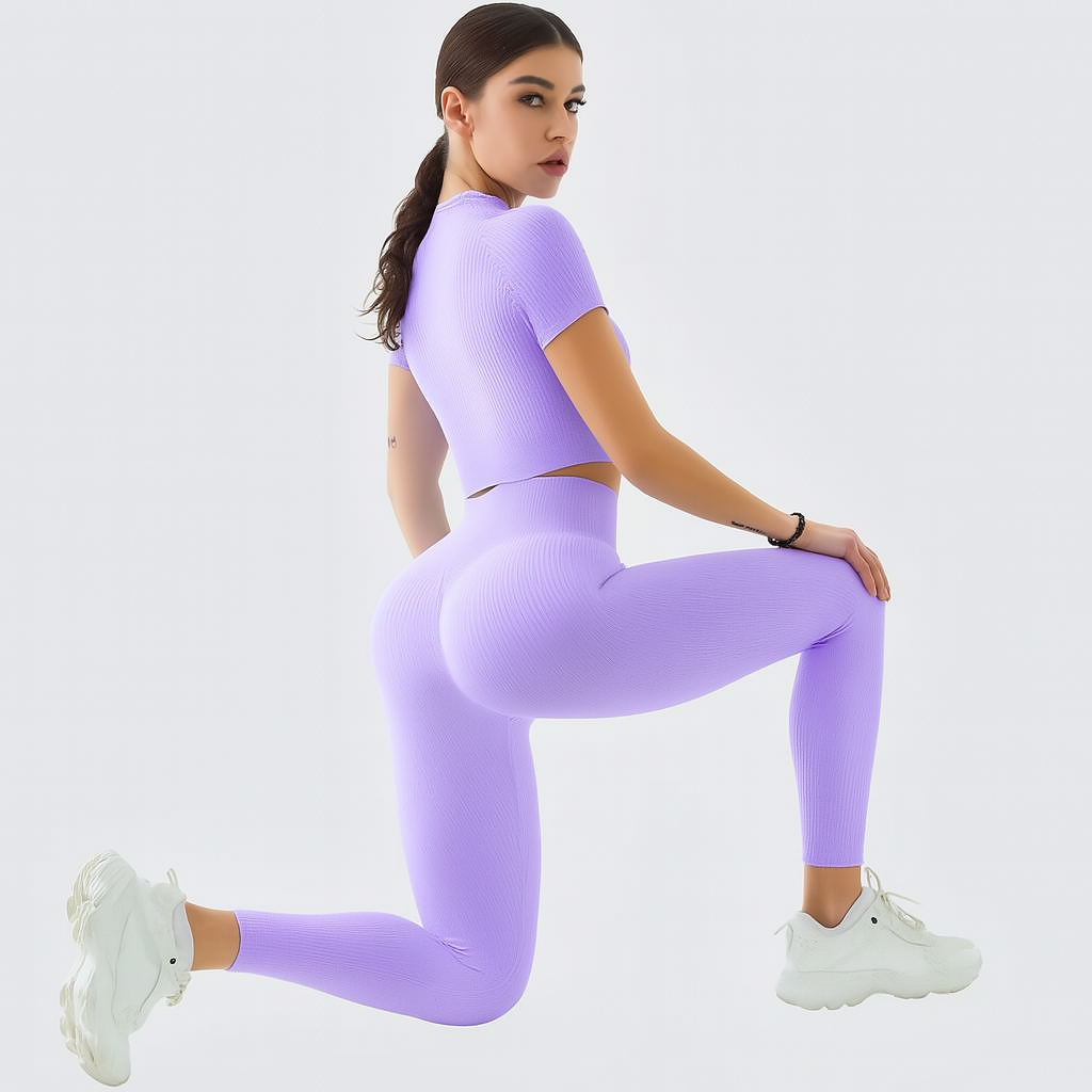 2-delt sportssæt til kvinder – kortærmet top og højtaljede leggings til yoga og pilates