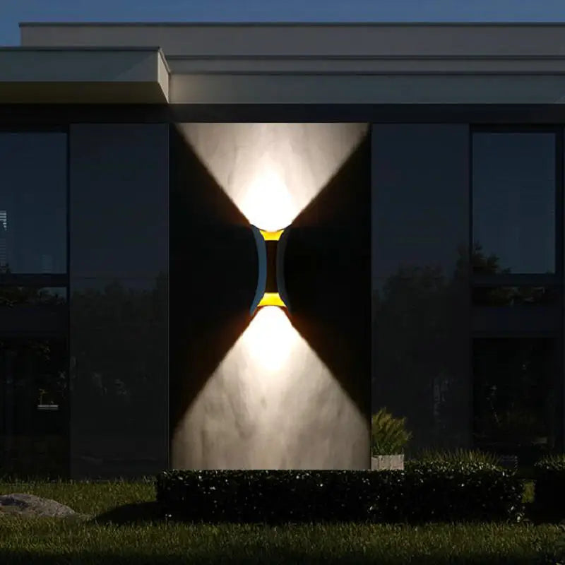 Luno - Buet LED udendørs væglampe