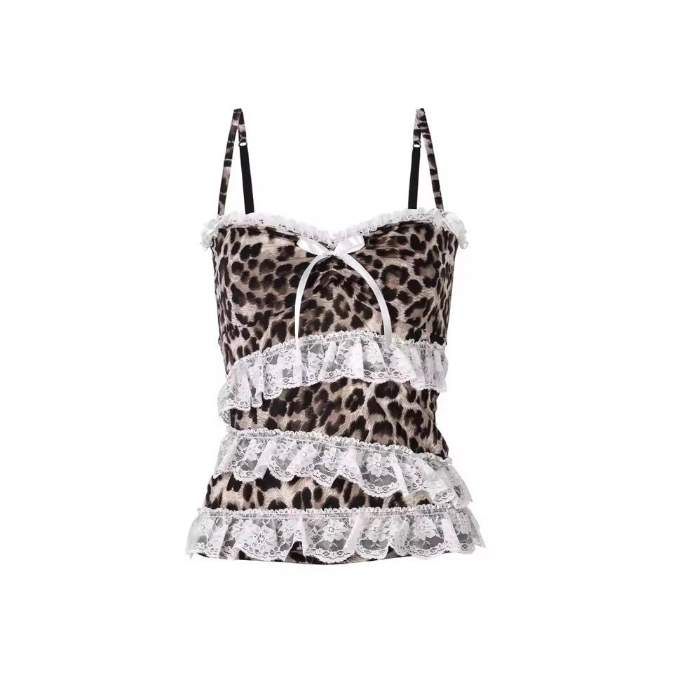 Elara - Leopardprint med delikate flæsedetaljer