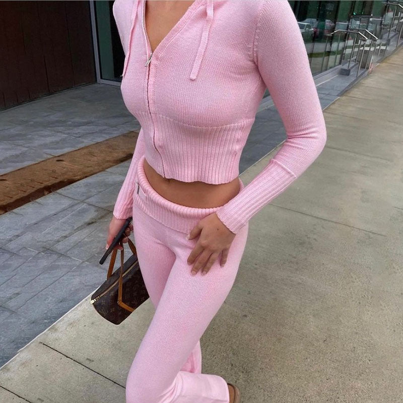 Set aus Strickhose mit hoher Taille und Kapuzenoberteil