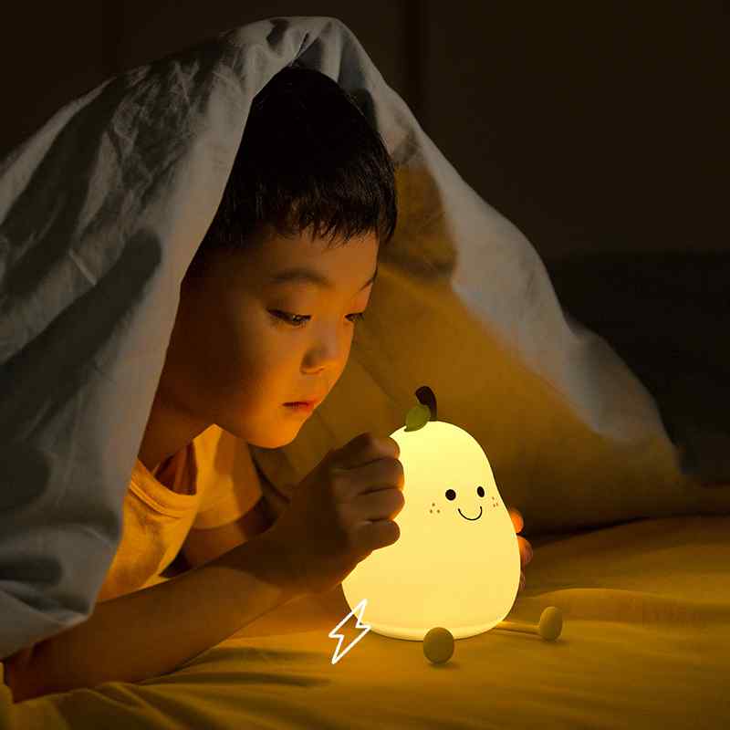 PearGlow | Natlys sød bordlampe