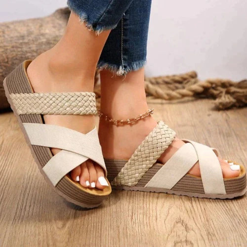 Khloe - ortopædiske og trendy sandaler