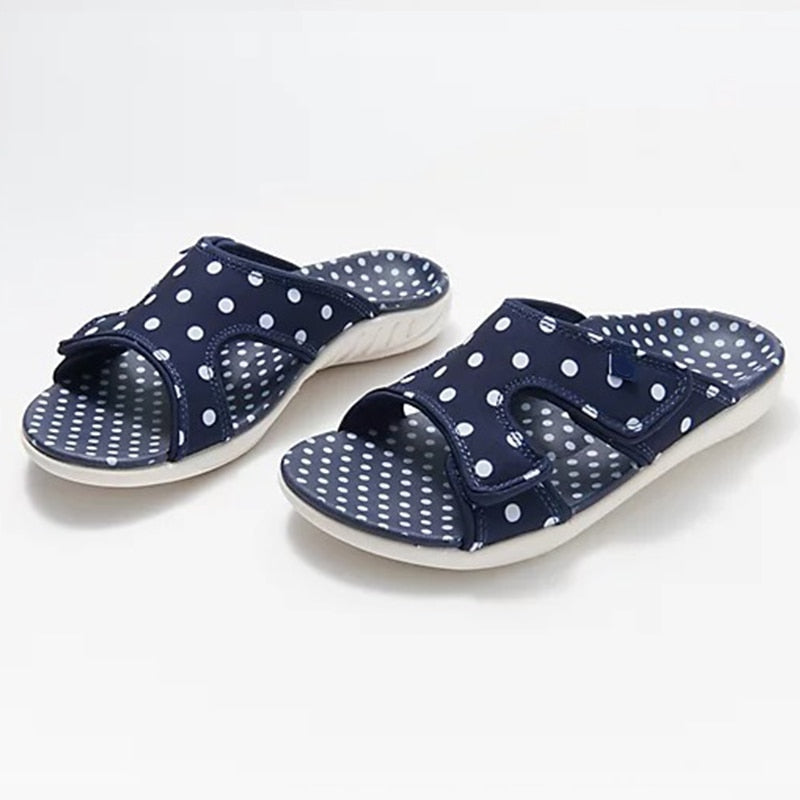 Dina - Behagelige polkaprikkede sandaler
