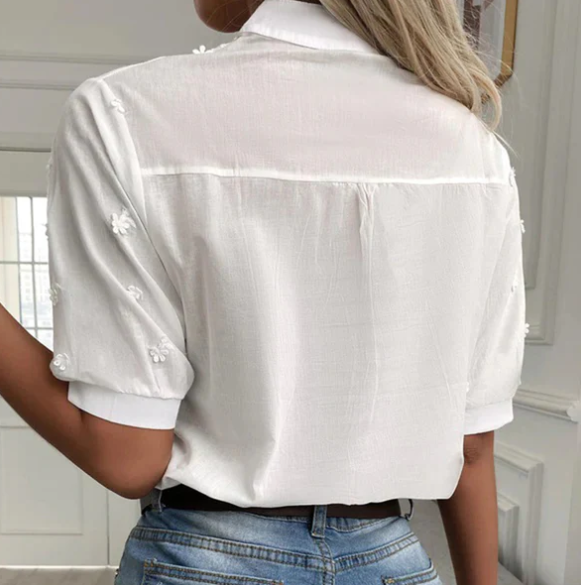 Broderet hvid bluse med blomsterprint