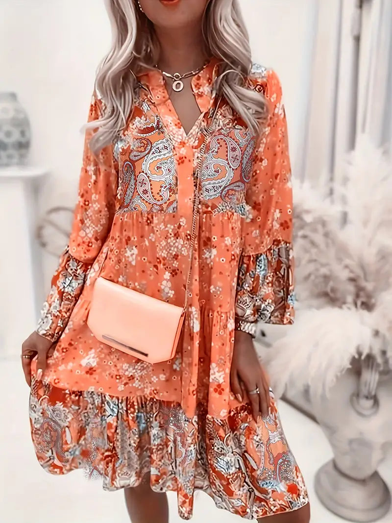 Julia - Elegant V-hals kjole med blomsterprint