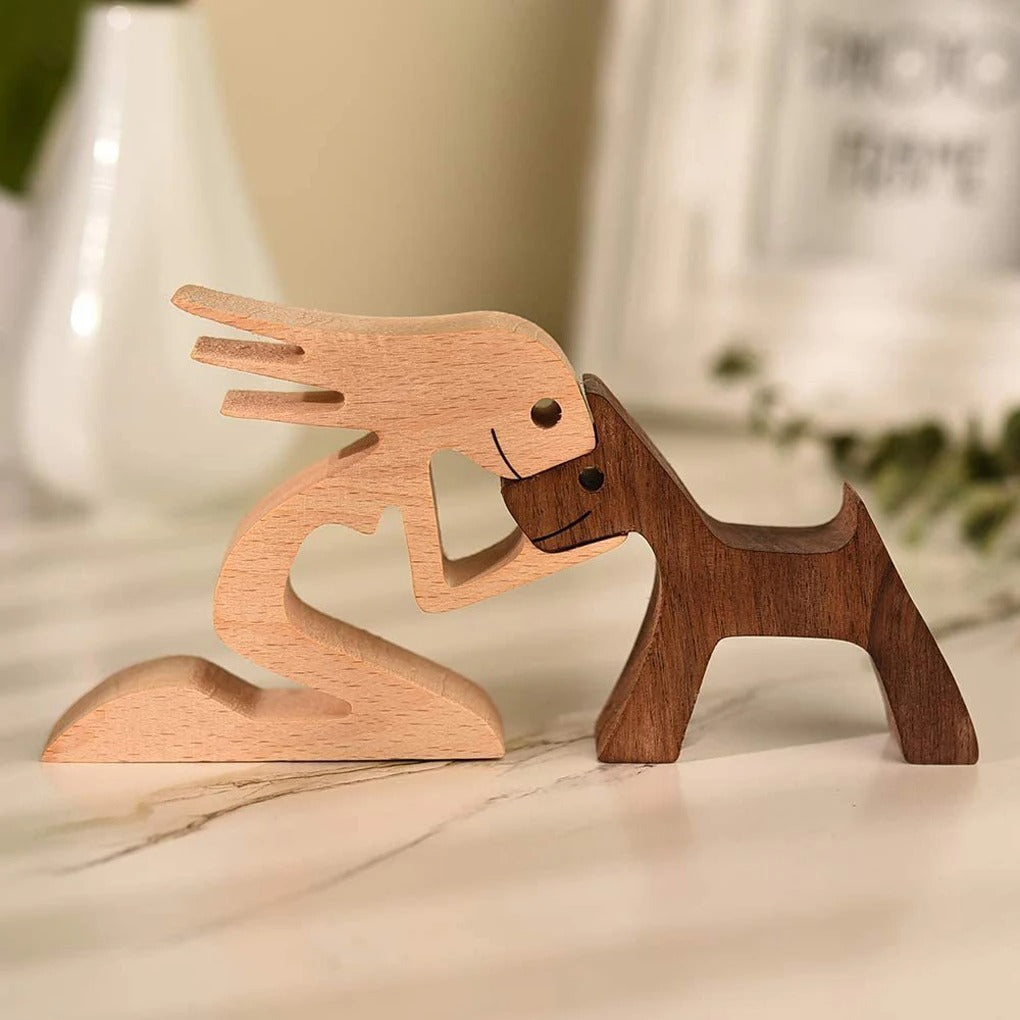 Klassisk håndlavet hundestatue i træ