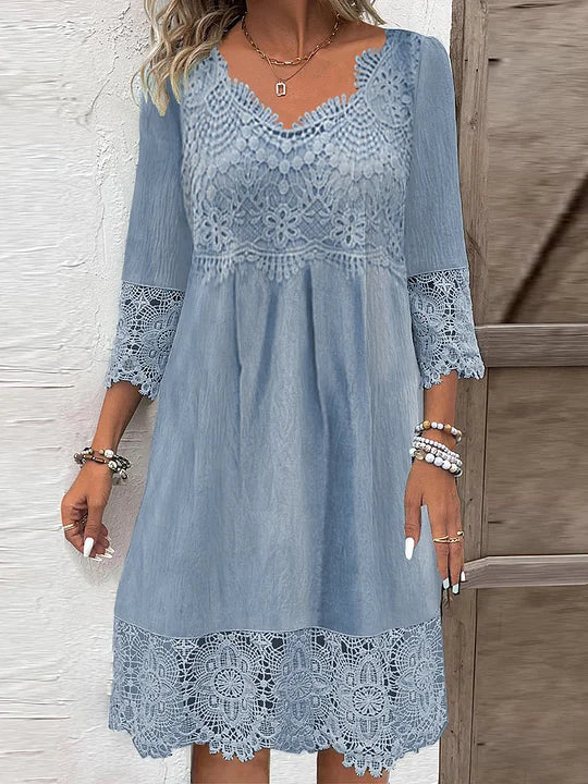 Variant image for Elena | Elegant midi-jurk med v-hals og blonderdetaljer-22