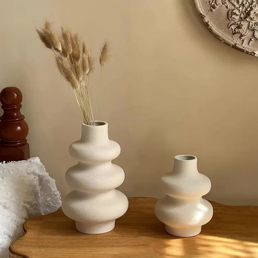 Sophistica - kunstnerisk vase for at forbedre interiørstilen