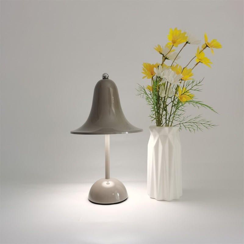Solvra - Skandinavisk klokkebordslampe