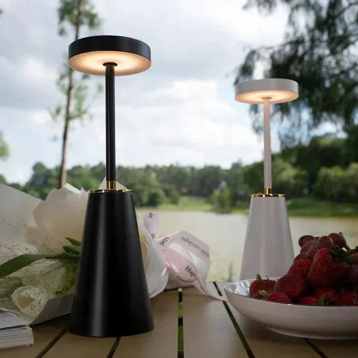 Solynix – Trådløs bordlampe