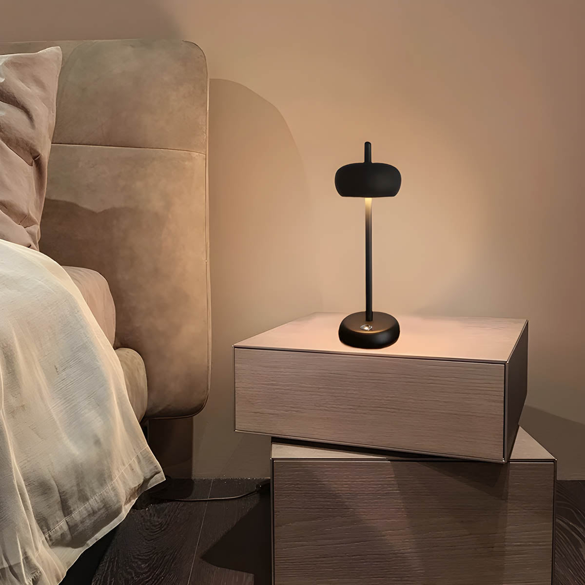 Nivara - Minimalistisk trådløs bordlampe