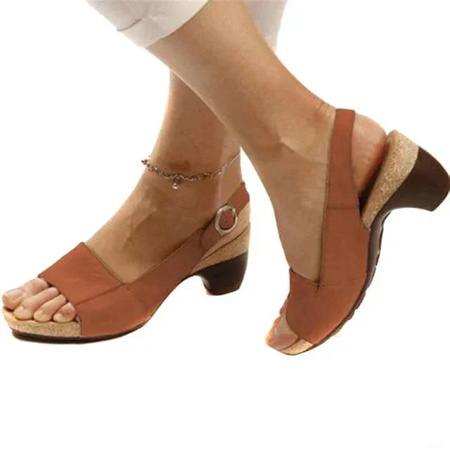 Claudia - Justerbare sandaler med spænde med Slingback Design