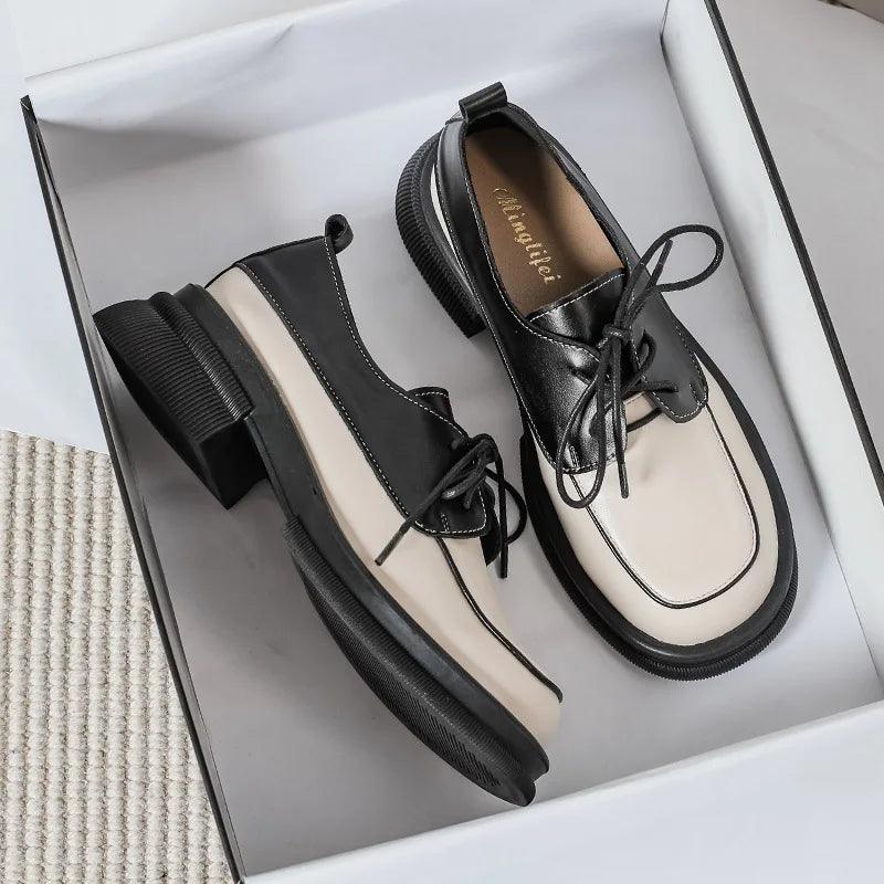 Stella - Tofarvede loafers med snørebånd med rund tå